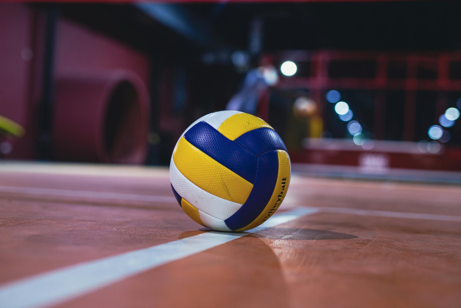 Volleyball: Aufschlag Energie.